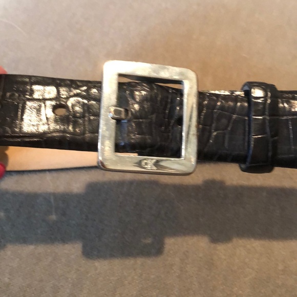 Calvin Klein Italian alligator calfskin belt. - Picture 5 of 7